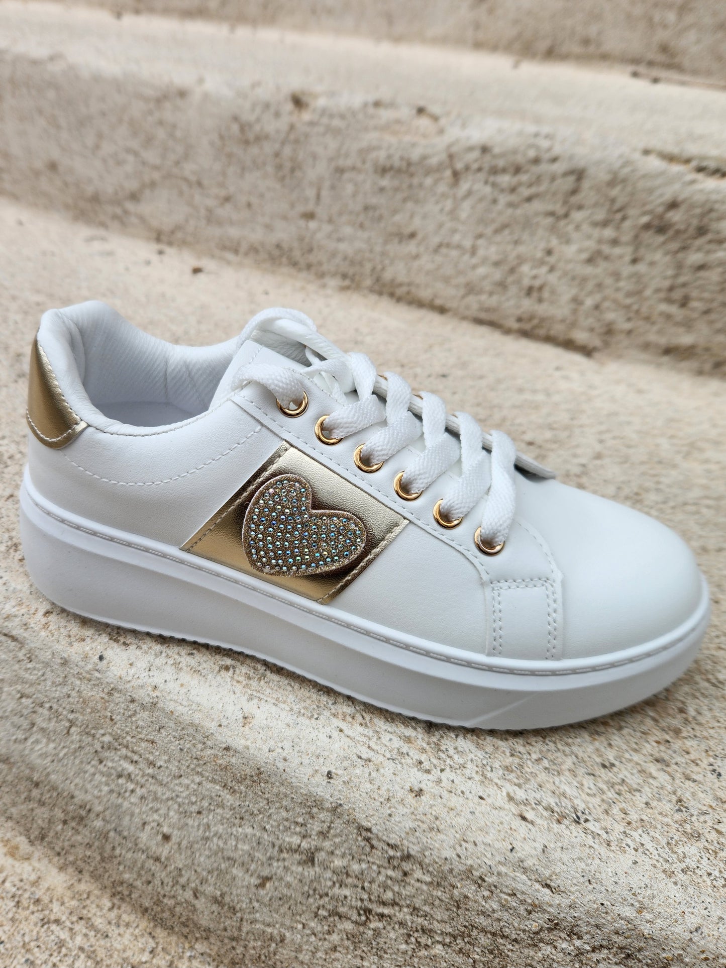 Baskets coeur strass