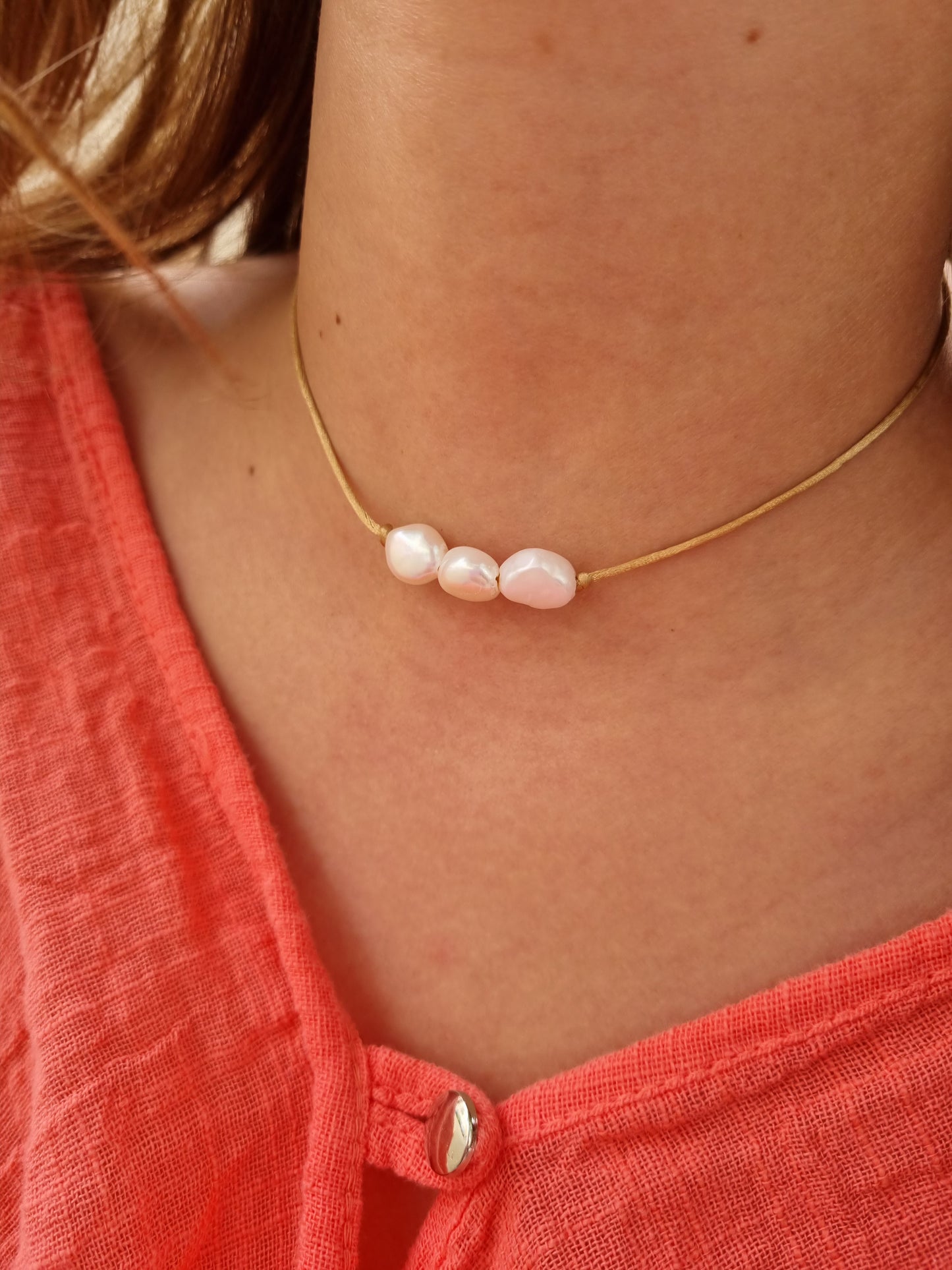 Collier cordon trio de perles d'eau douce - camel