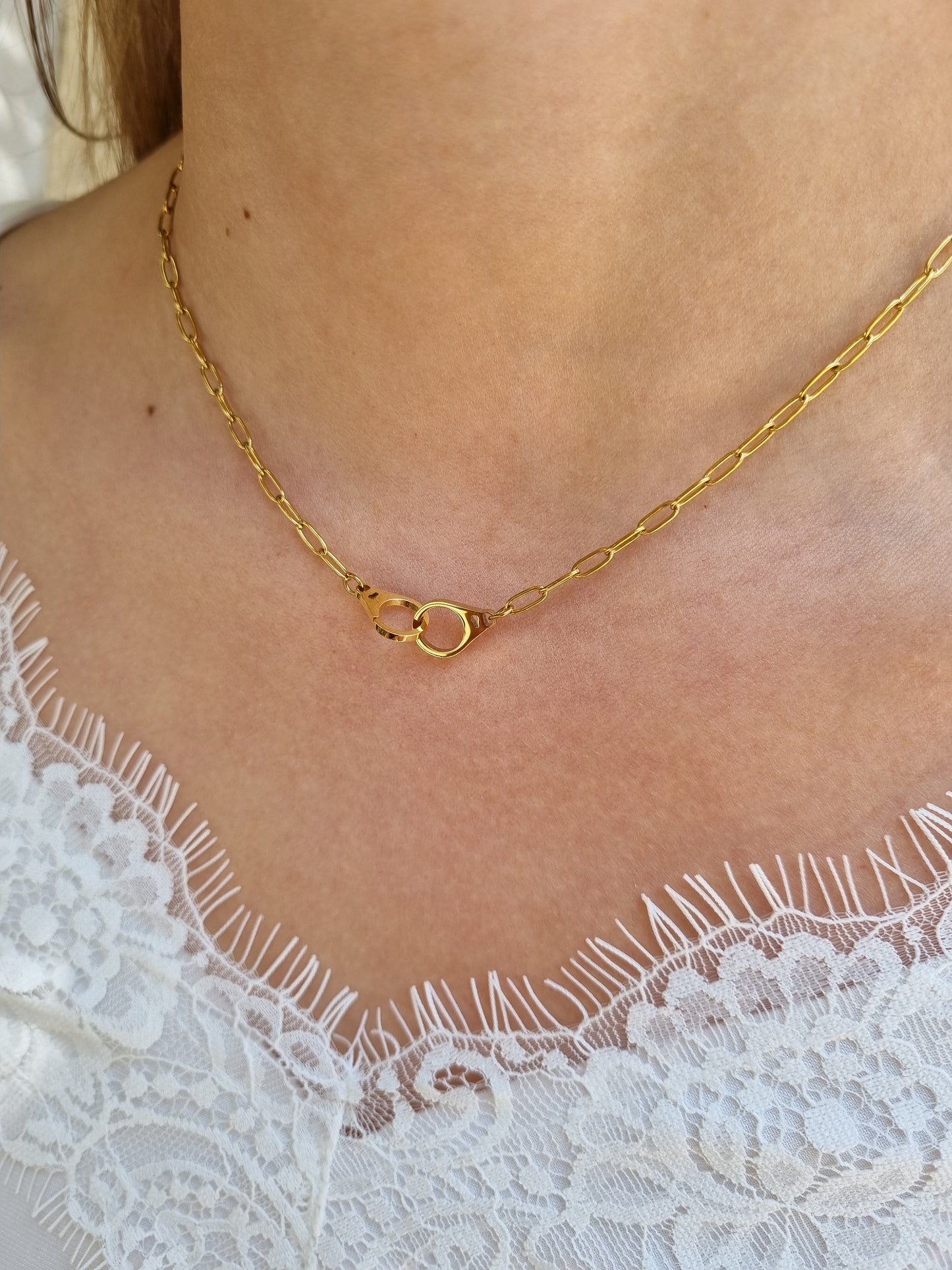 Collier maillons menottes - doré