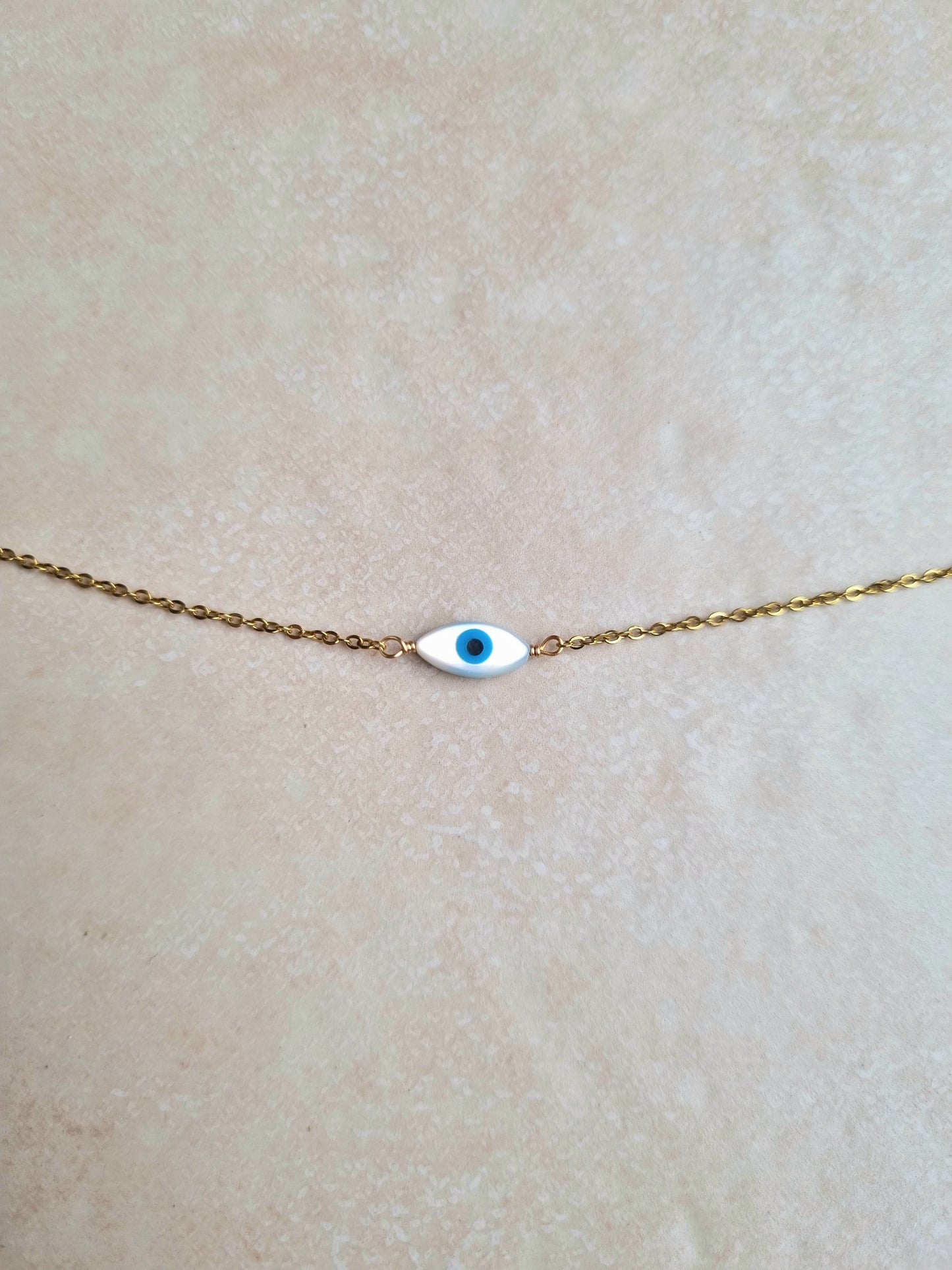 Bracelet oeil ovale en nacre - doré
