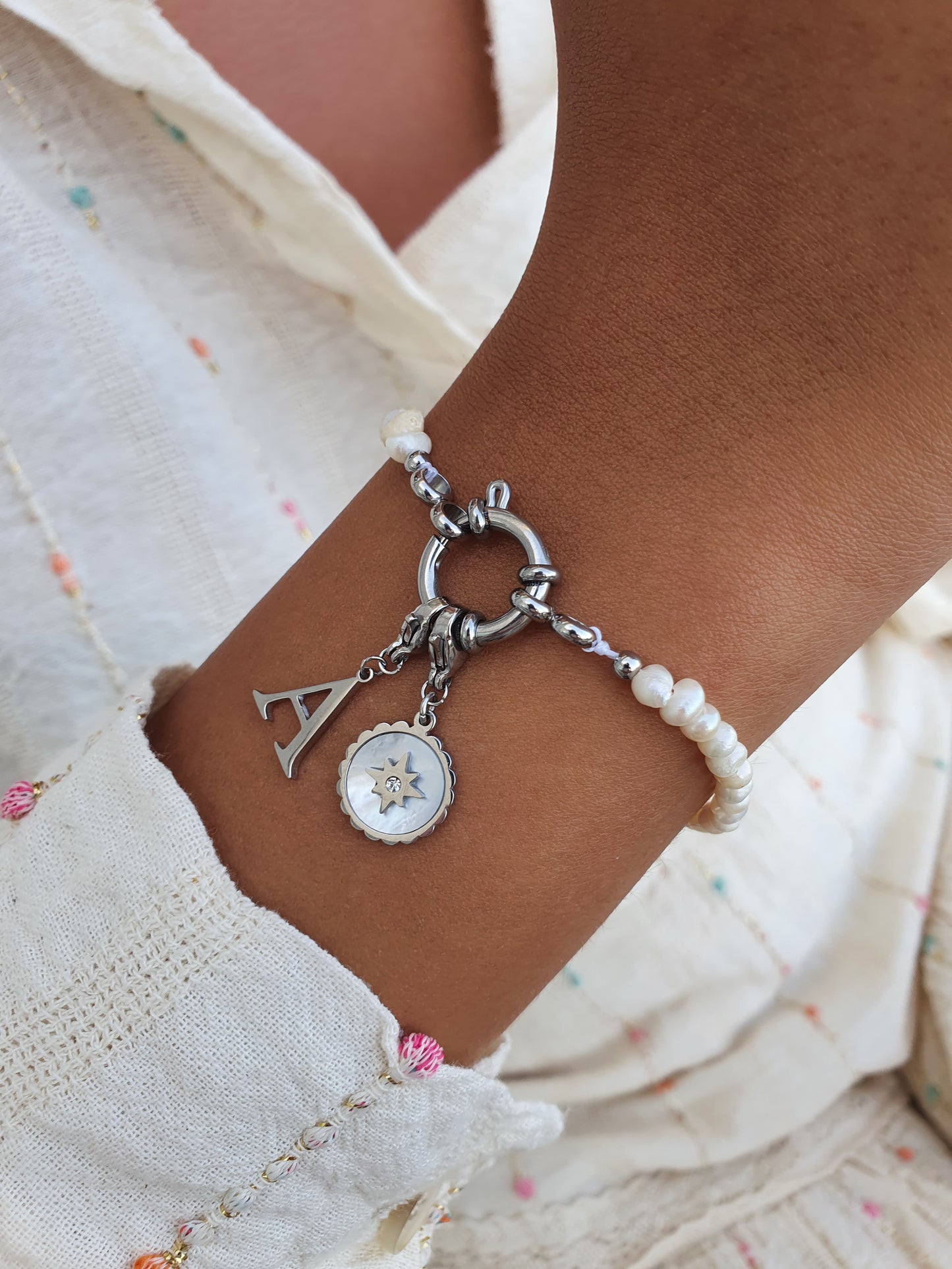 Bracelet perles d'eau douce - argenté