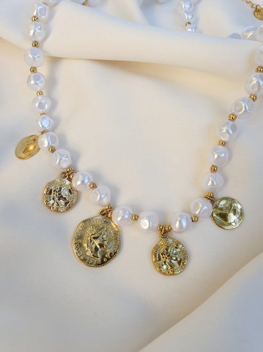 Collier perles fantaisie et médaillons - doré
