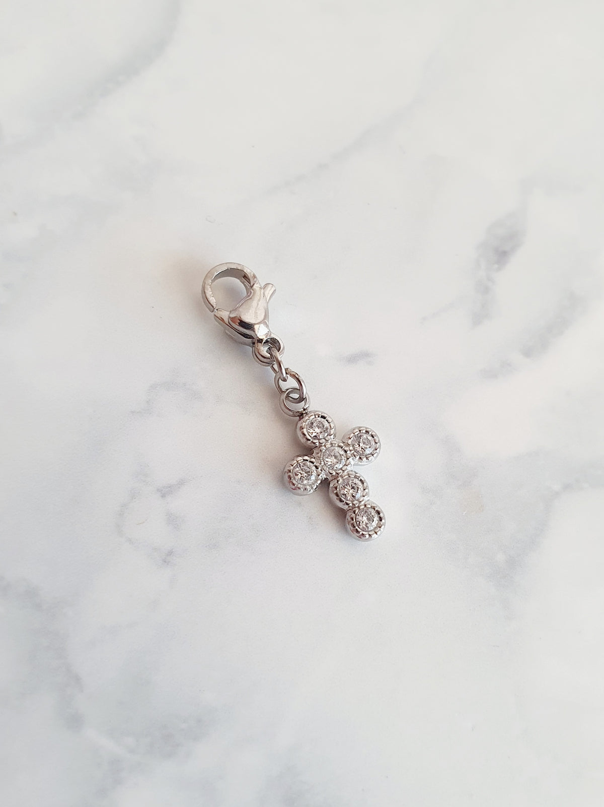 Charm croix strass