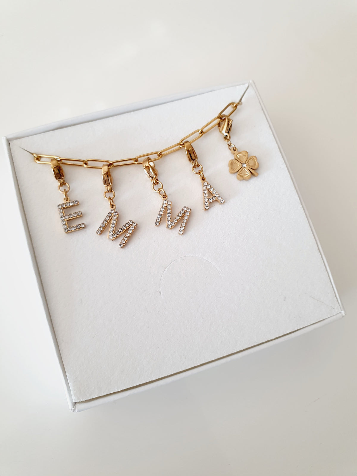 Collier prénom charms lettres strass