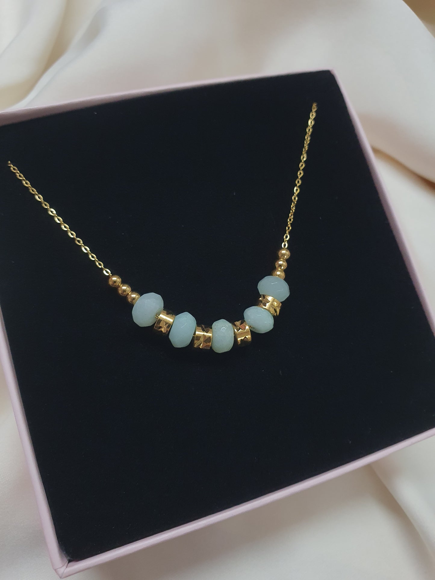 Collier perles pierre naturelle - doré