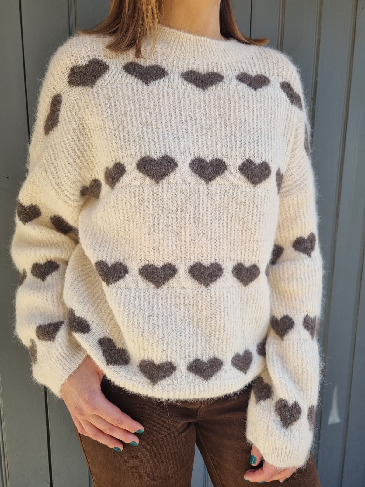 Pull écru petits cœurs gris