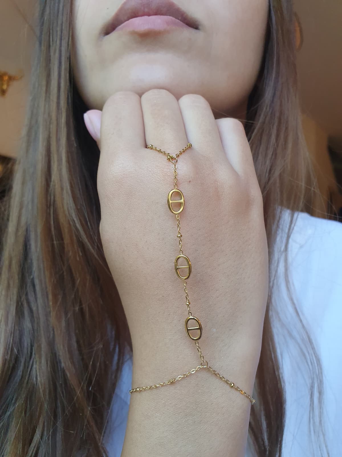 Bijou de main maille marine & perles - doré