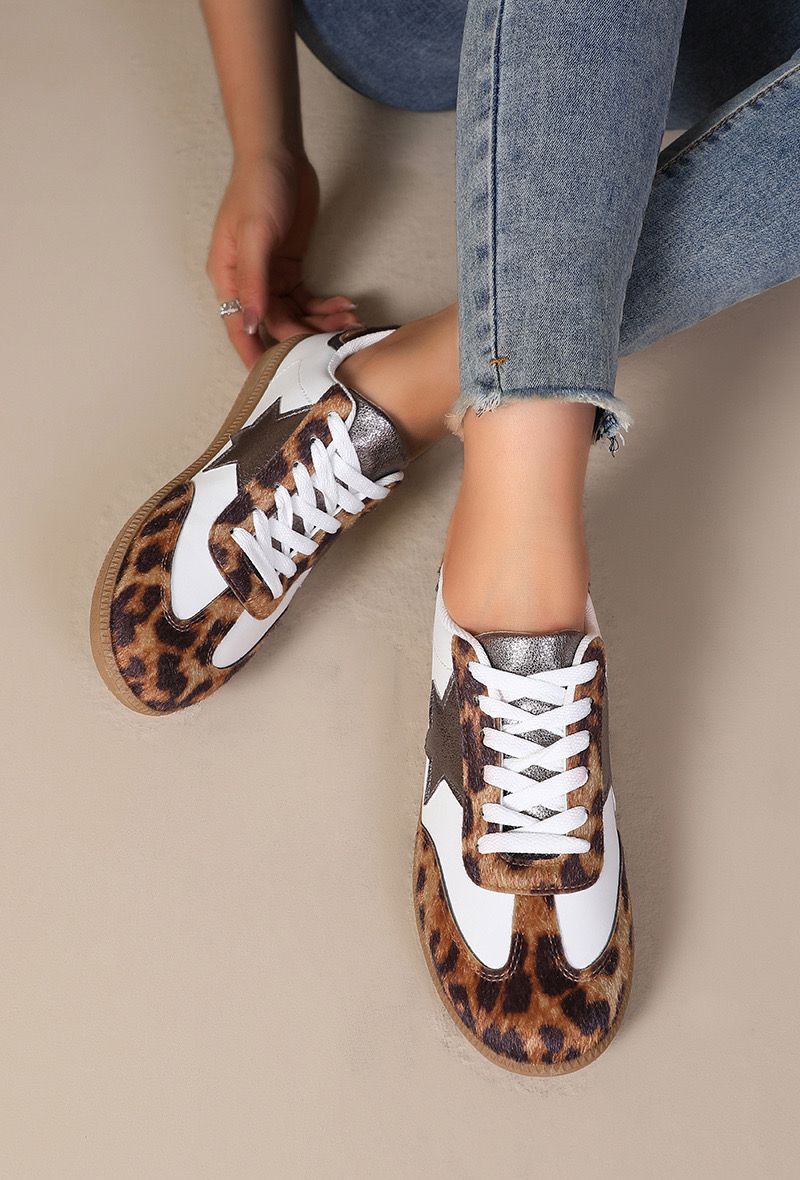 Baskets sneakers leopard et etoile argentee