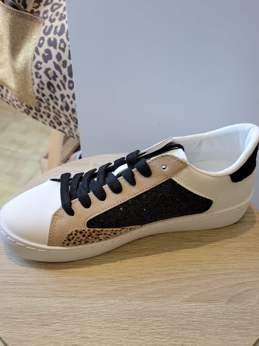 Baskets paillettes & leopard