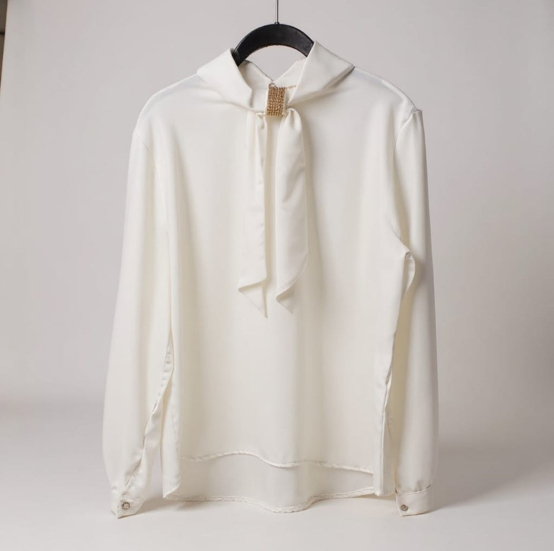 Blouse cravate avec strass