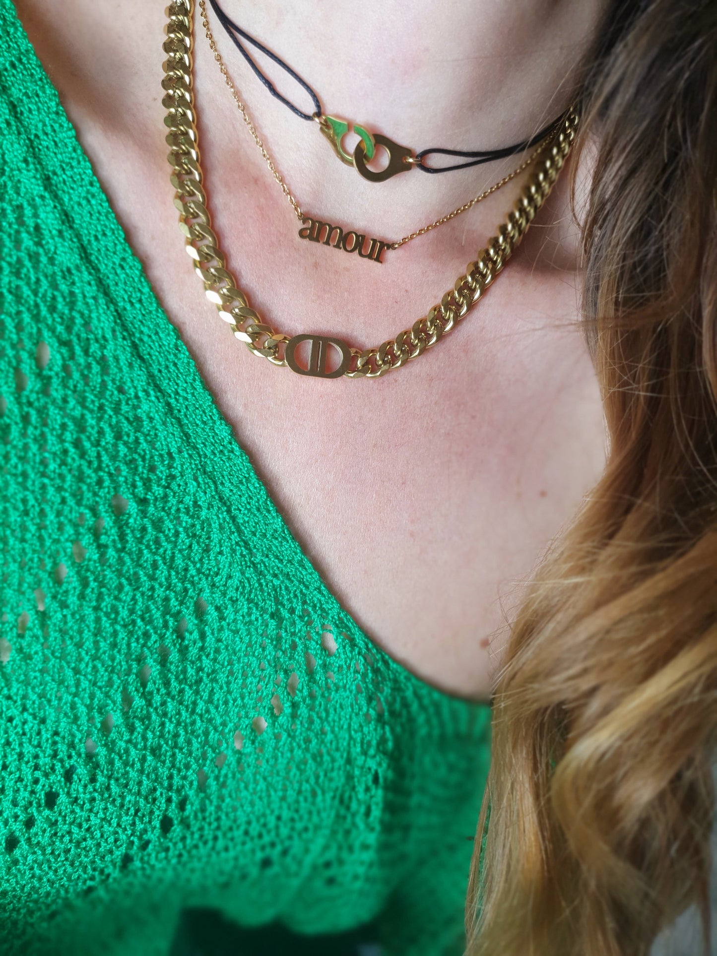 Collier cordon menottes - noir coloris au choix