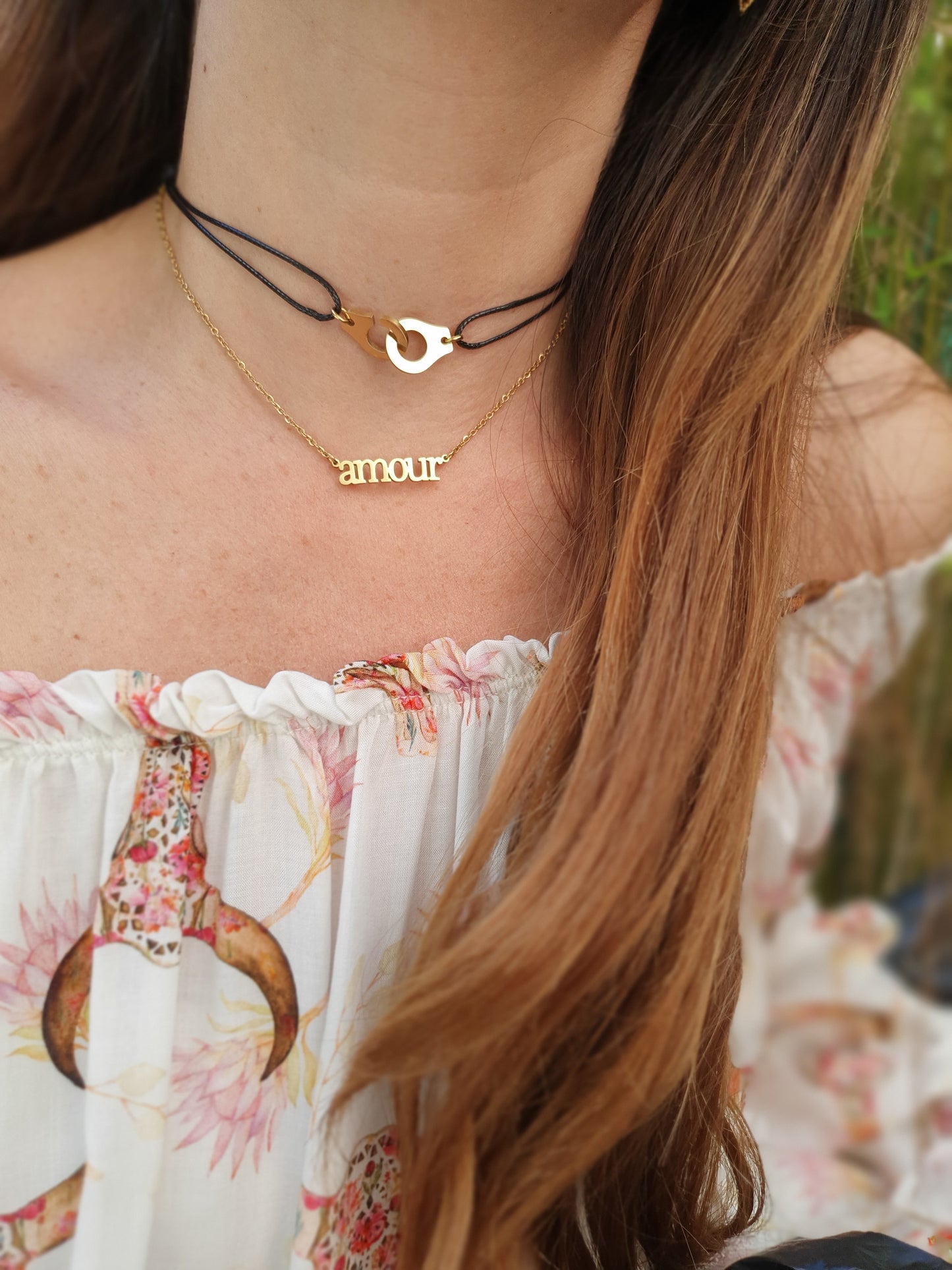 Collier cordon menottes - noir coloris au choix