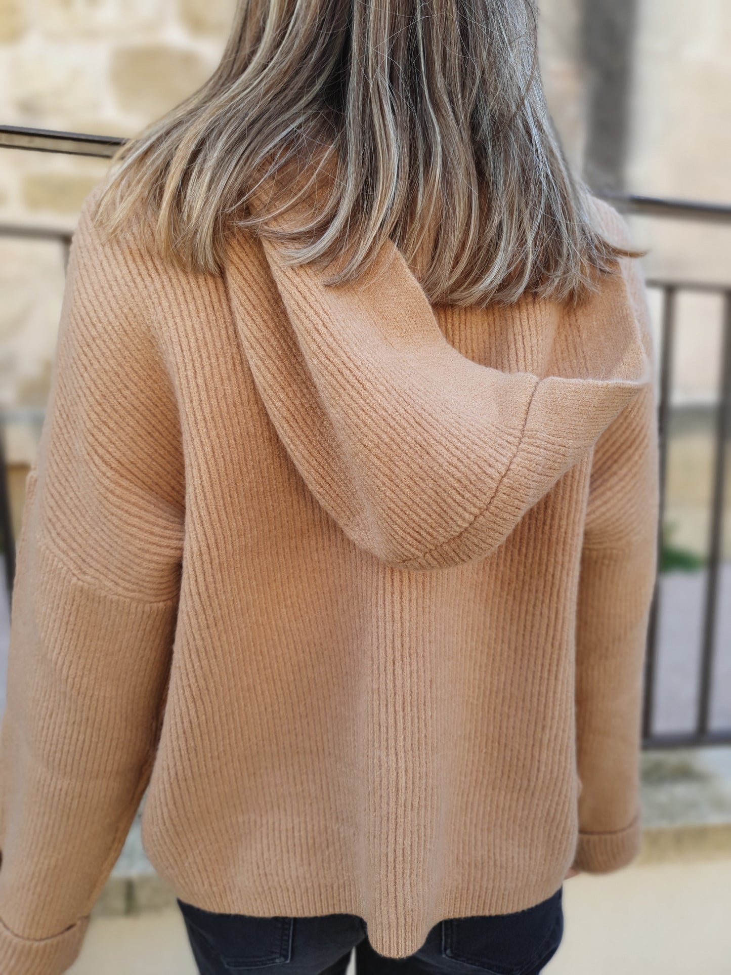 Veste côtelée à capuche camel