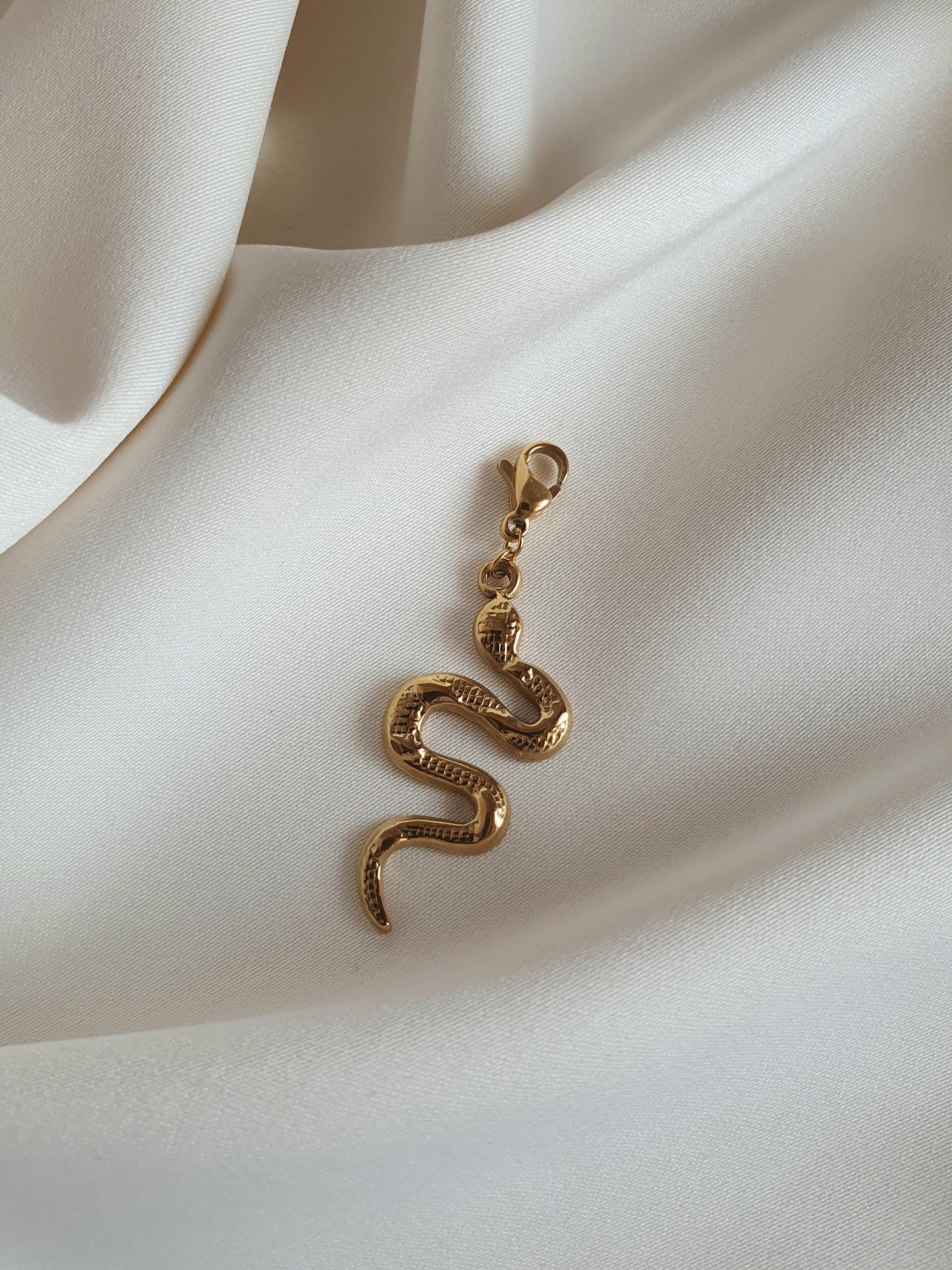 Charm serpent - doré