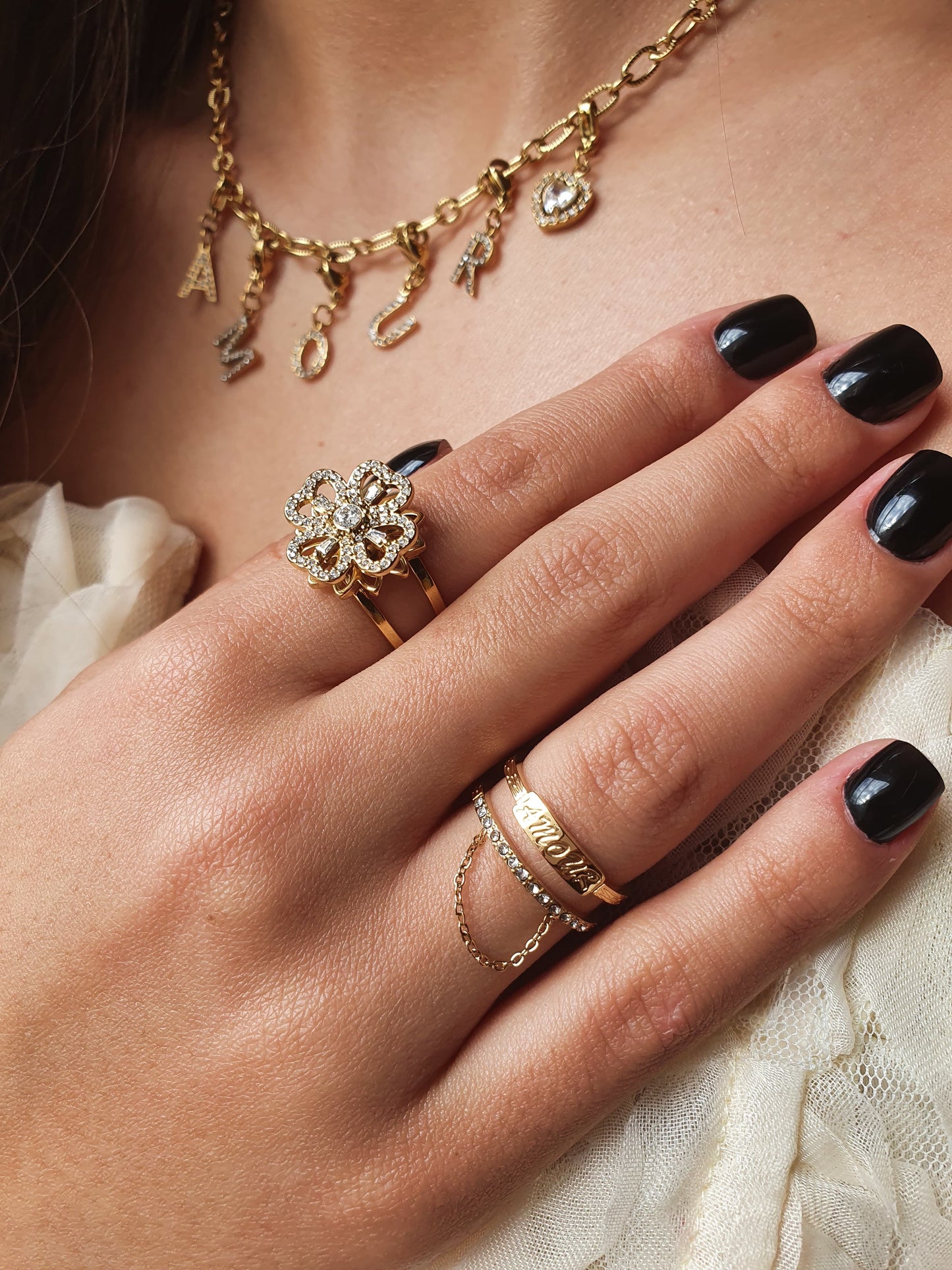 Bague AMOUR chaînette – Dorée