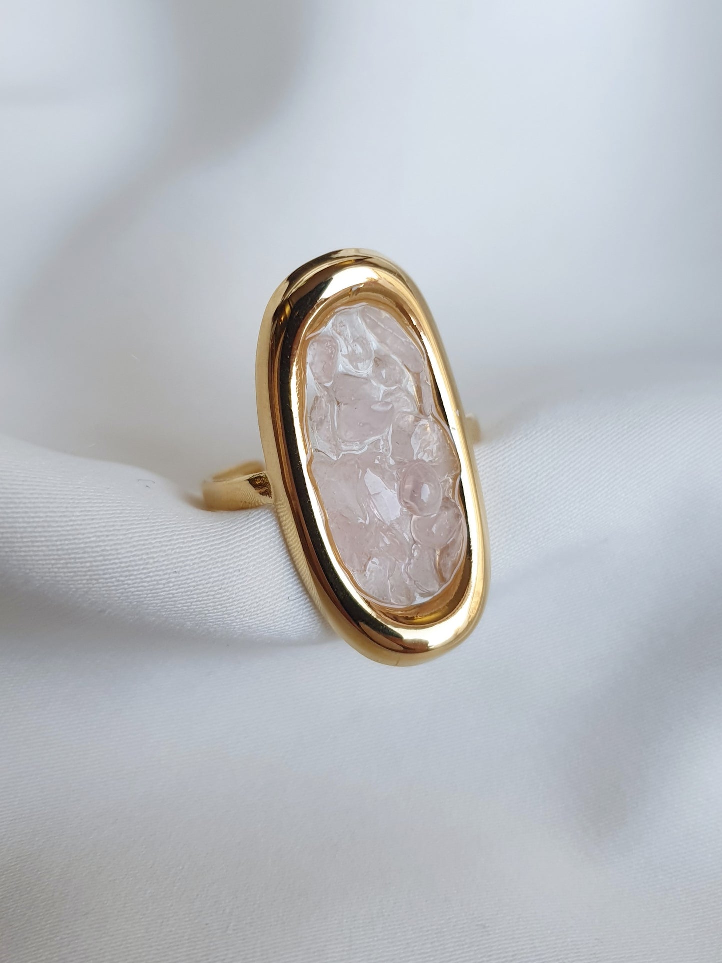 Bague Ovale éclats de pierre naturelle Quartz rose - doré