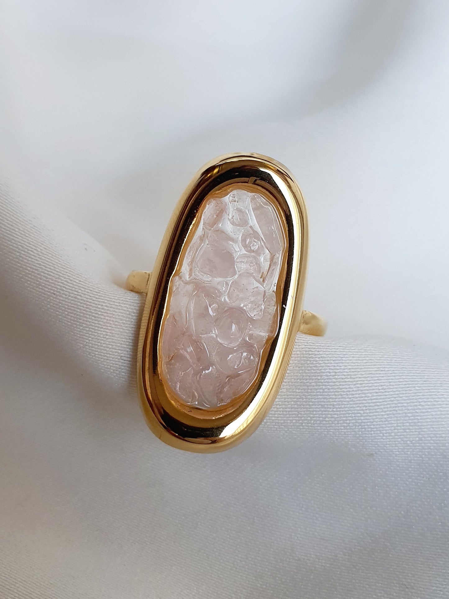 Bague Ovale éclats de pierre naturelle Quartz rose - doré