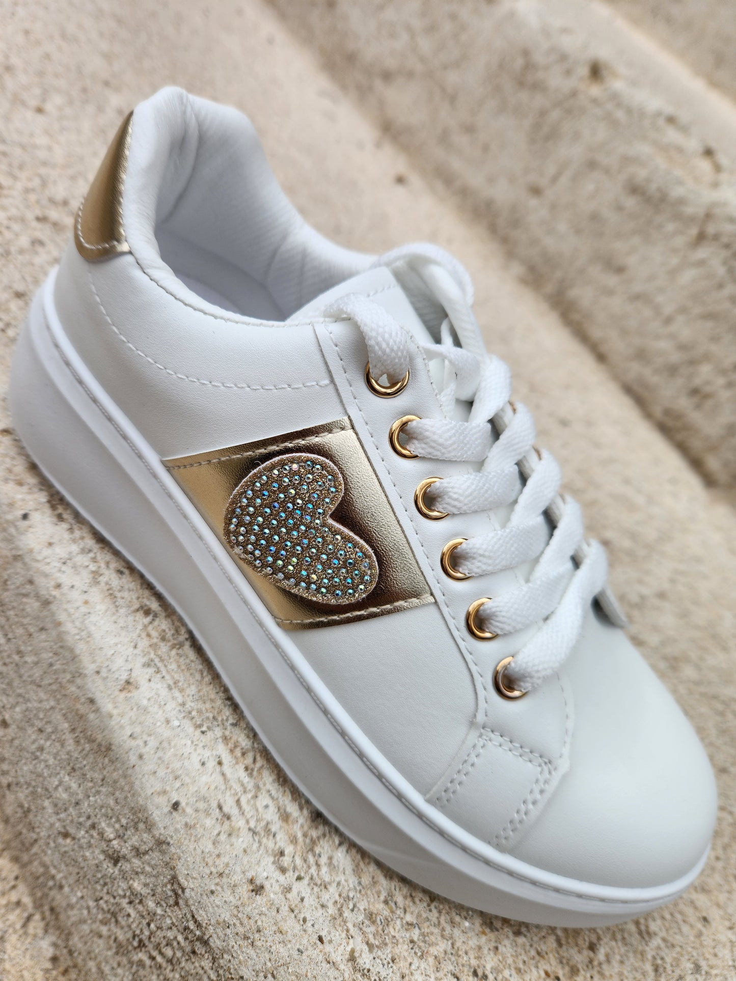 Baskets coeur strass