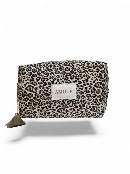Trousse AMOUR imprimé léopard pompon