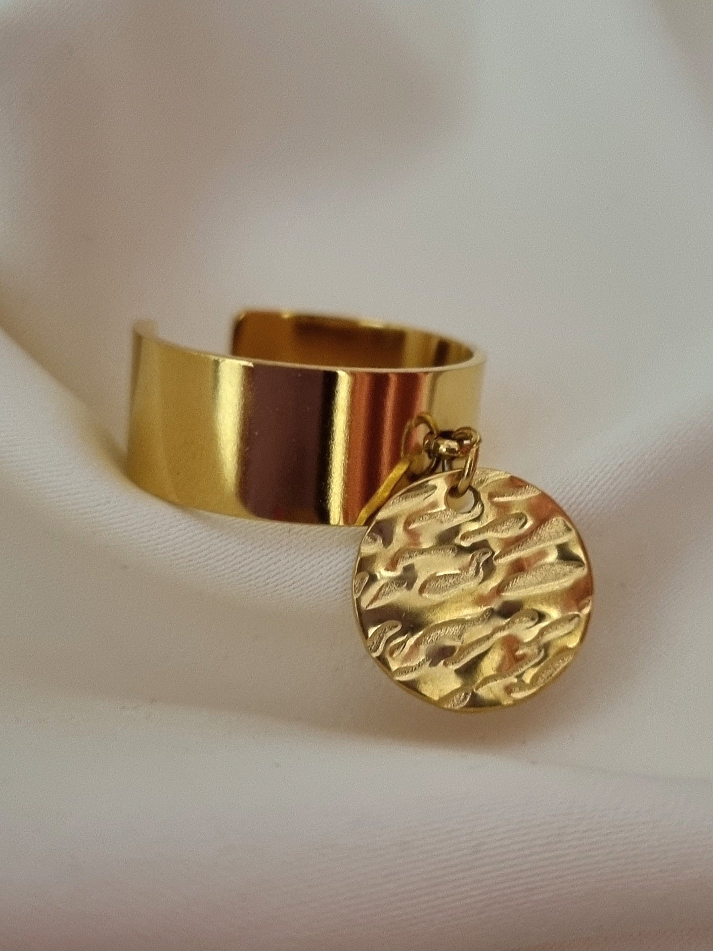 Bague pampille martelée - doré