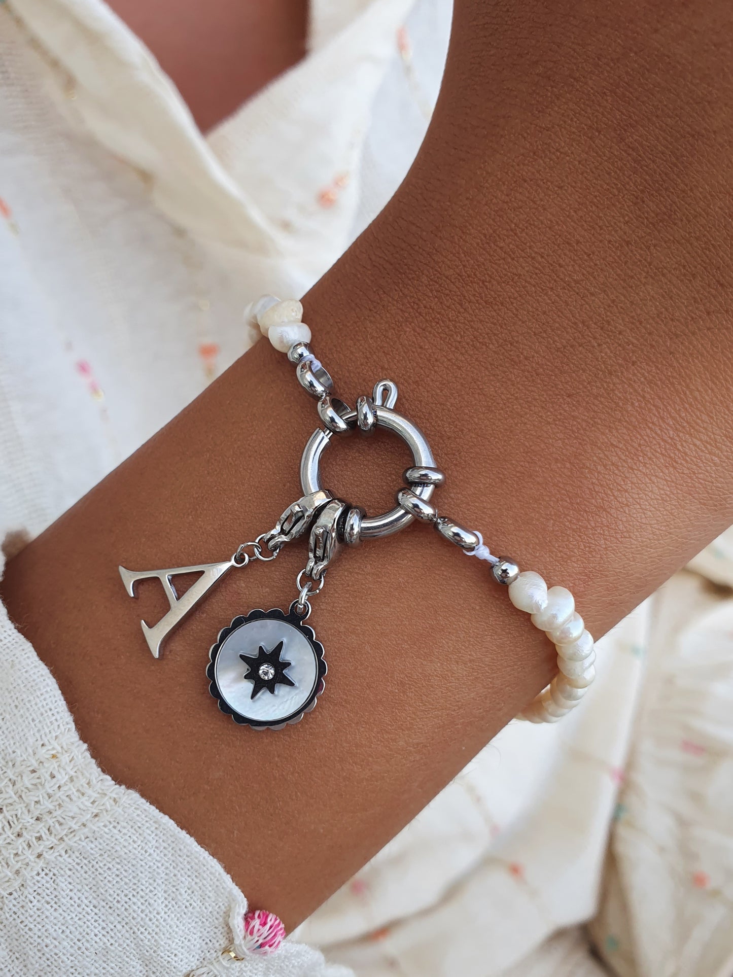 Bracelet perles d'eau douce - argenté