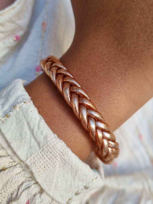 Bracelet jonc tressé bouddhiste - champagne