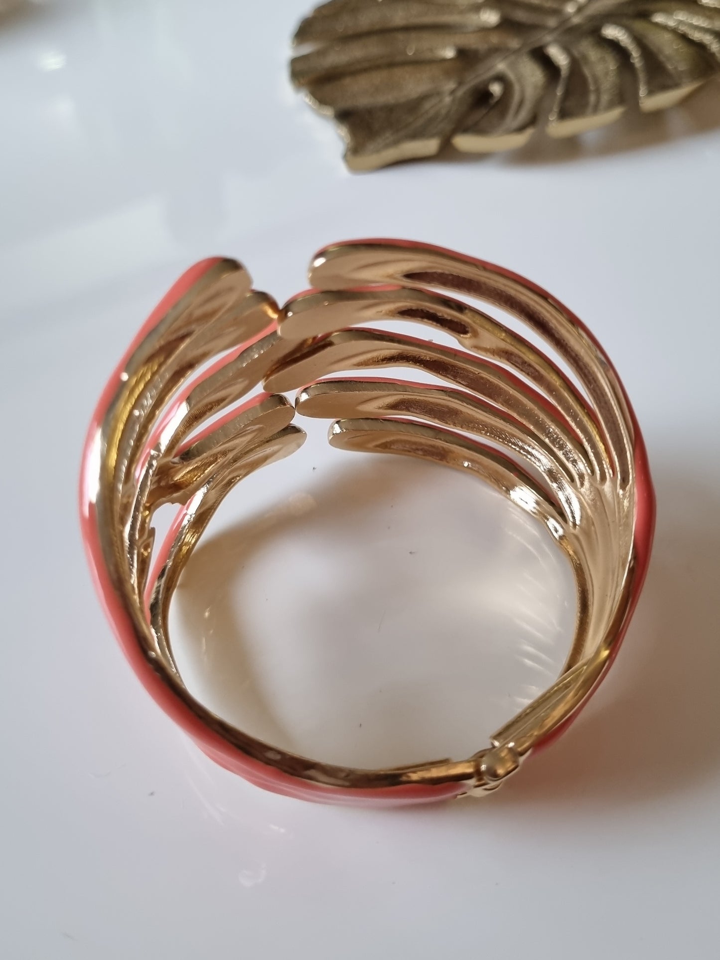 Bracelet manchette CORALIA - corail/doré