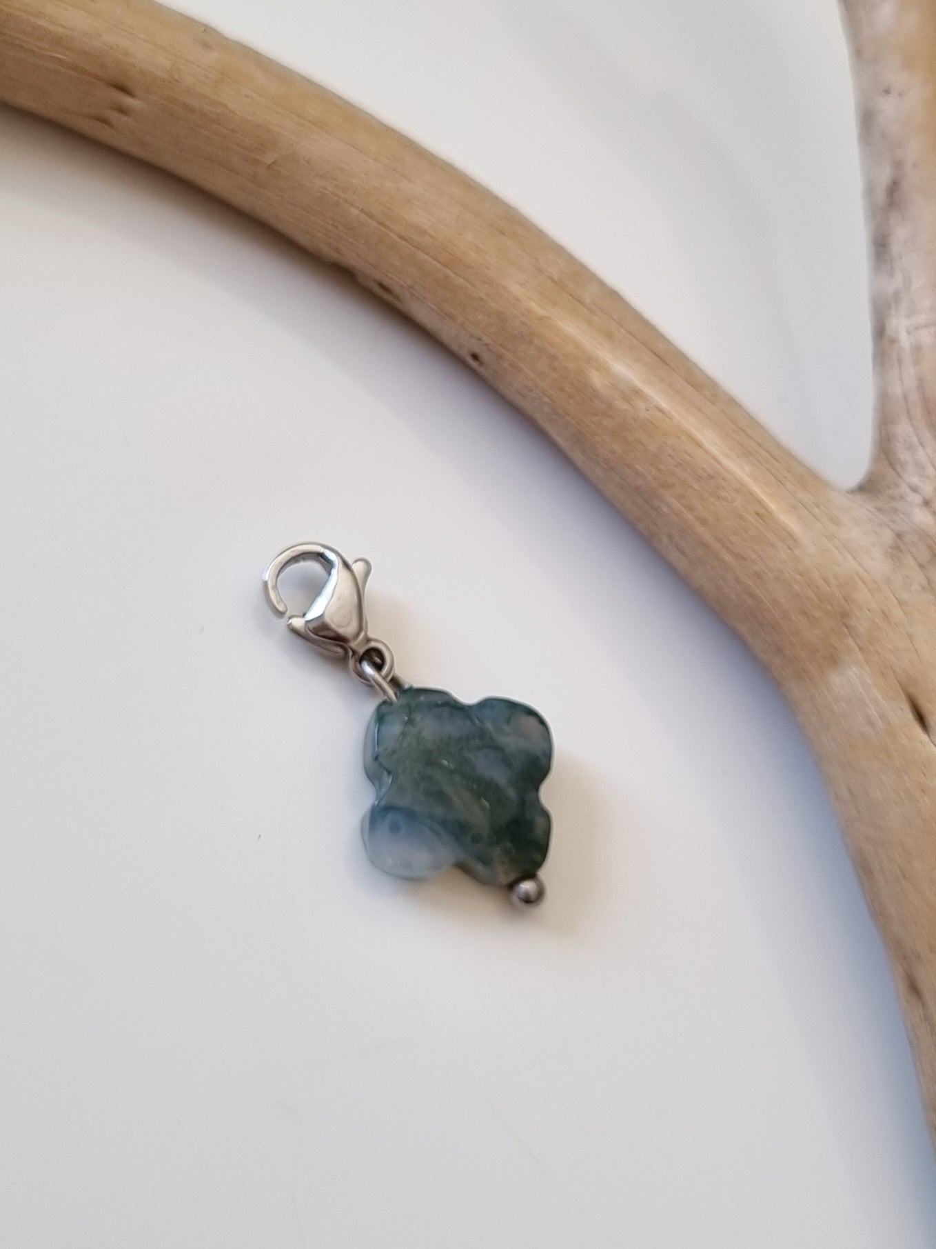 Charm trèfle pierre naturelle Agate Indienne - argenté