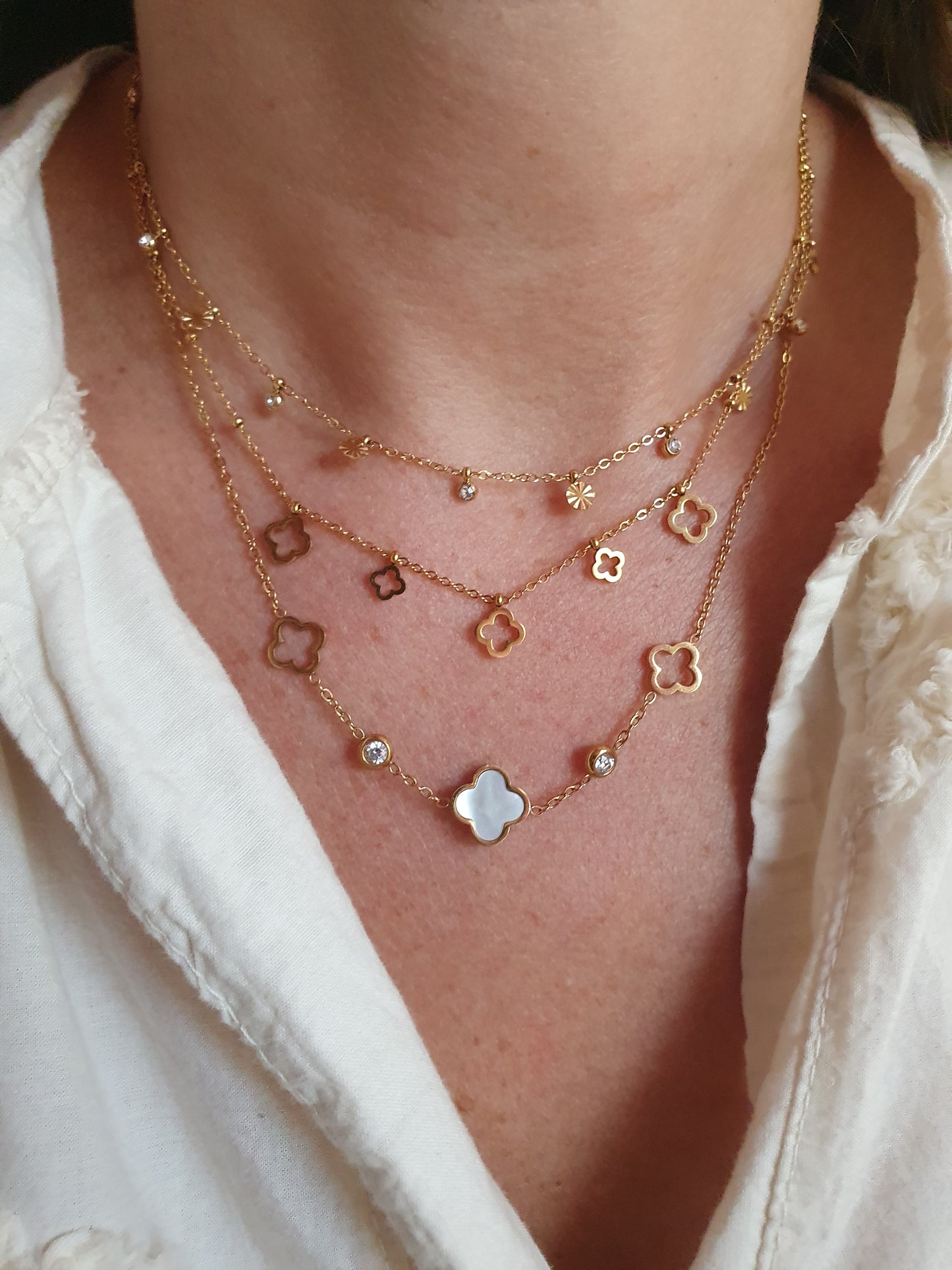 Collier trèfle & zircons - doré/nacre