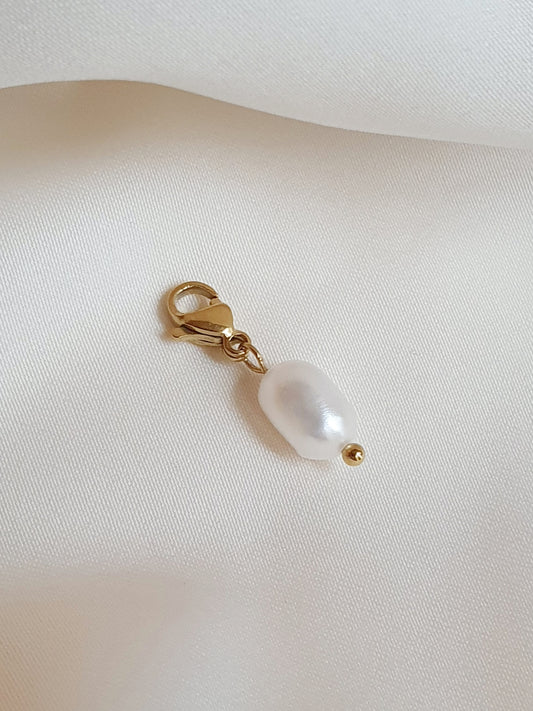 Charm perle ovale en nacre véritable - doré