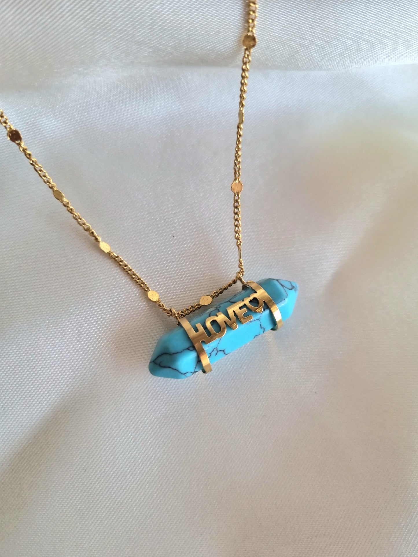 Collier cristal Love - Pierre turquoise / doré (2 unités en stock)