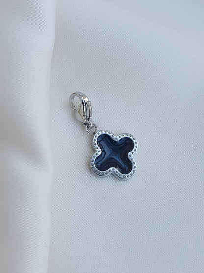 Charm trèfle noir basic - argenté