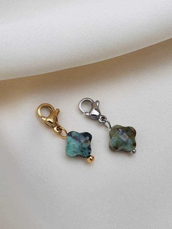 Charm baby trèfle Turquoise d'Afrique - coloris au choix