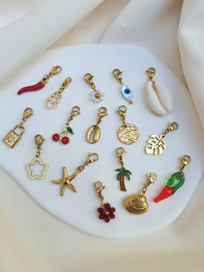 Charm coquillage cauri plat - doré