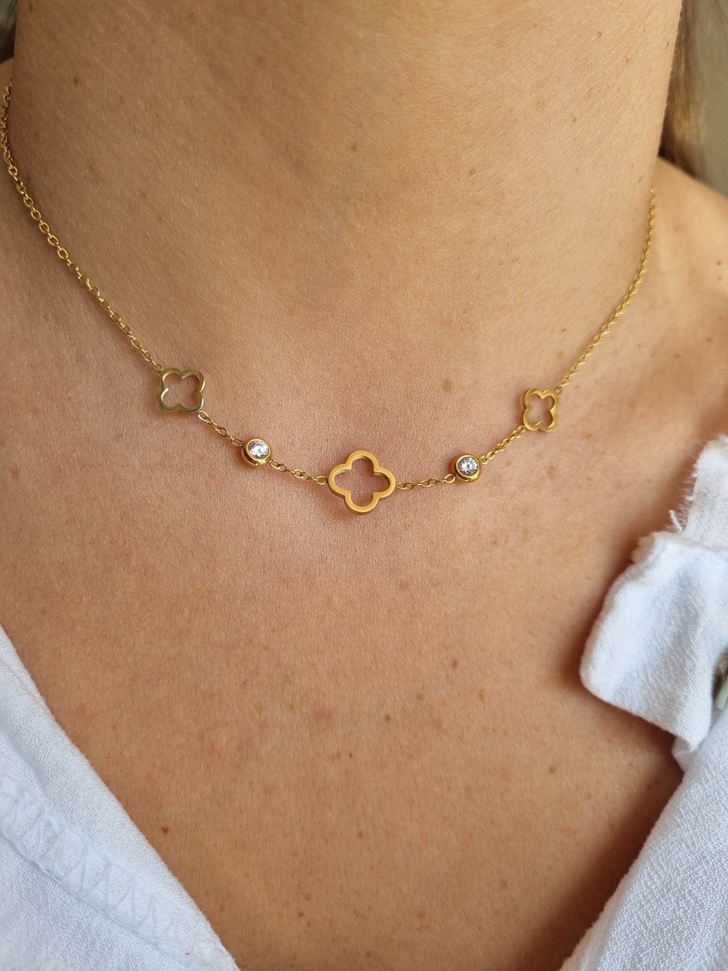 Collier trèfle & zircons - doré