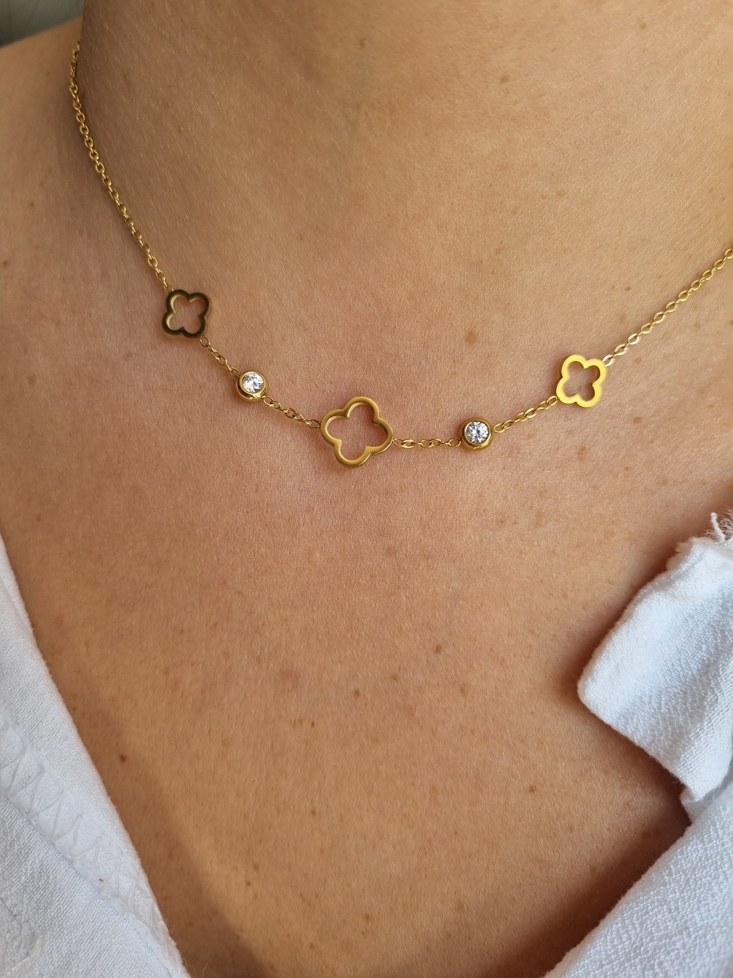 Collier trèfle & zircons - doré