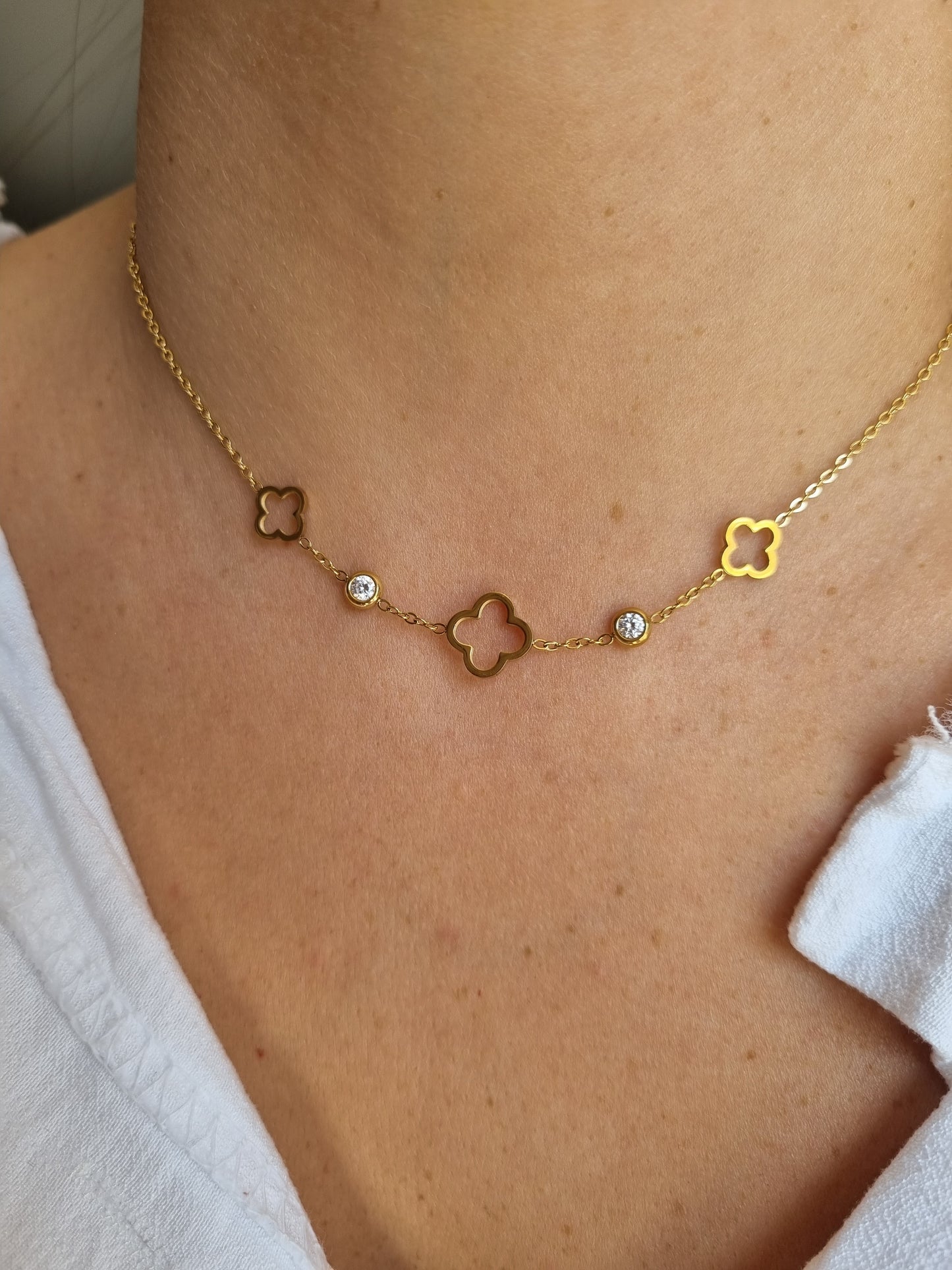 Collier trèfle & zircons - doré