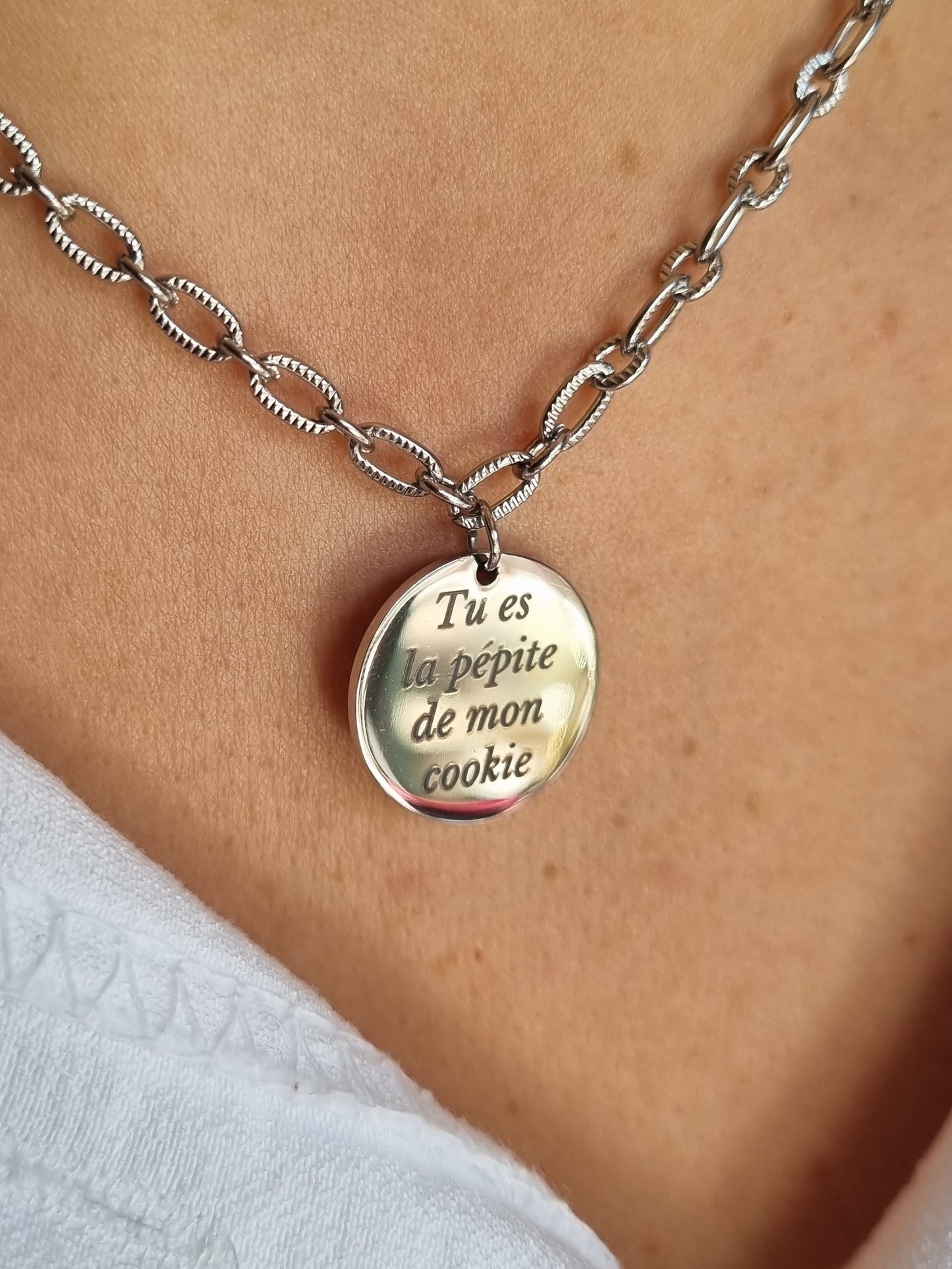 Collier médaille & petits maillons striés à graver | Couleur au choix