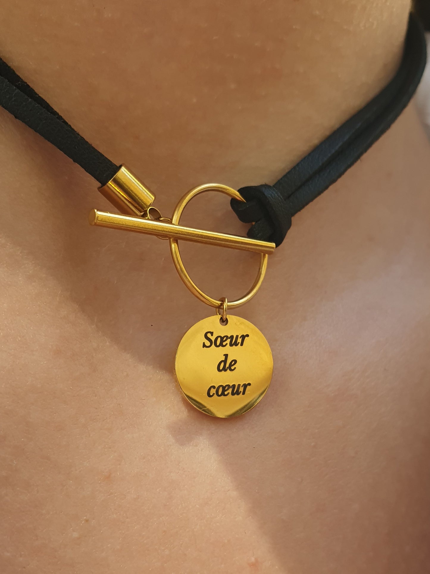 Collier chocker cuir médaille à graver | coloris au choix