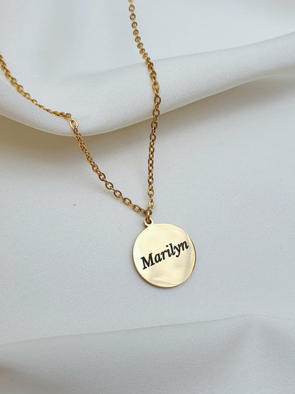 Collier médaillon à graver | coloris au choix