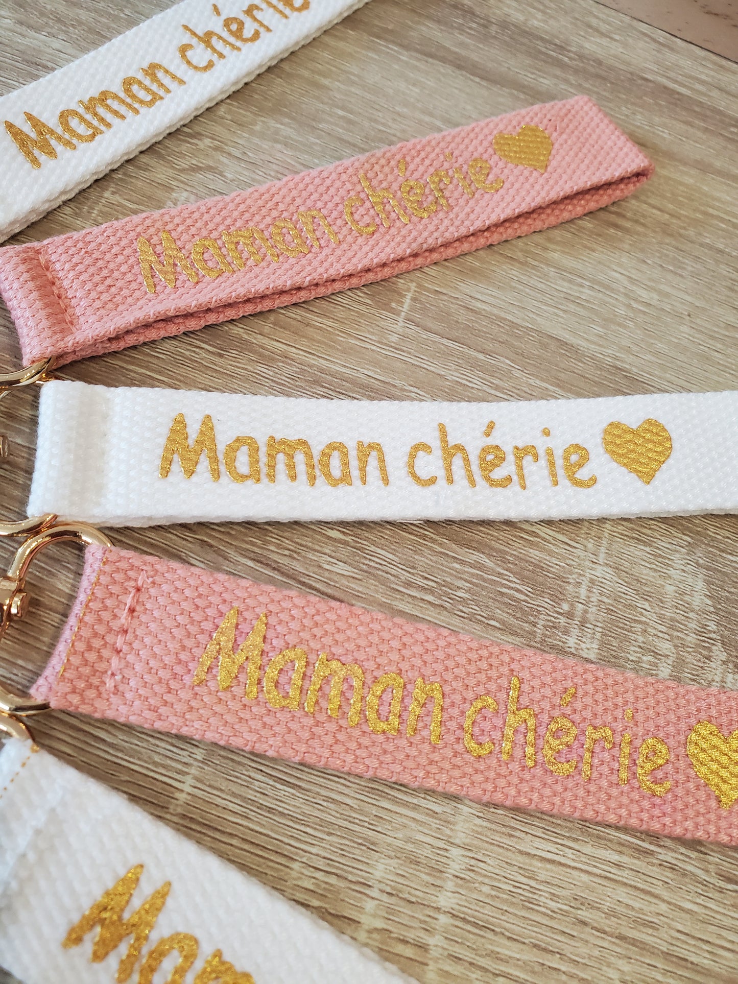 Porte-clés "MAMAN CHÉRIE" - Coloris au choix