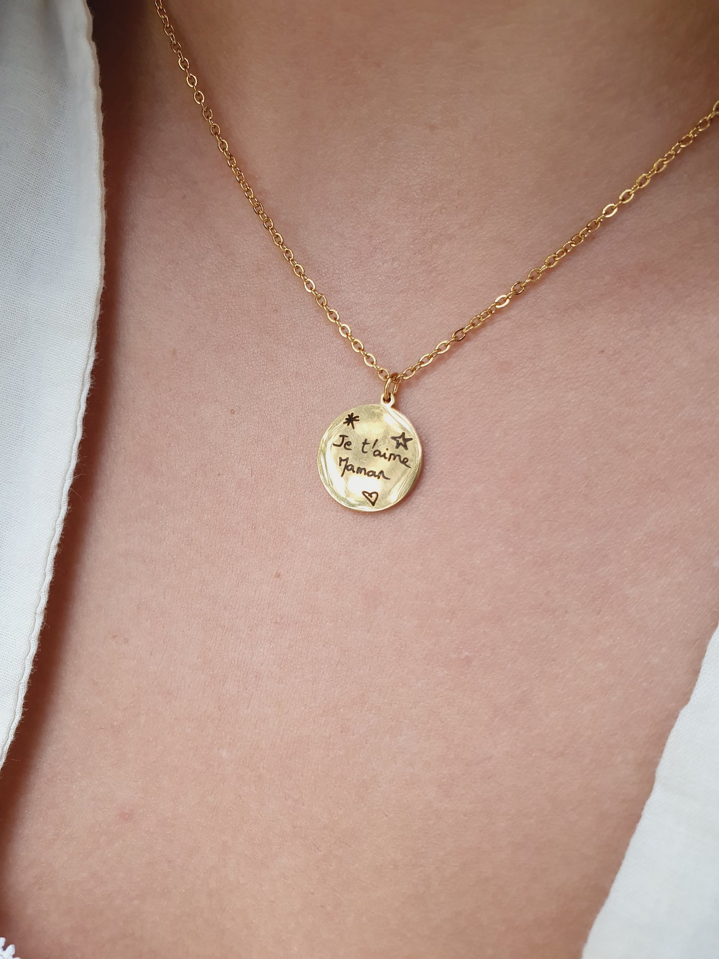 Collier médaillon à graver - doré