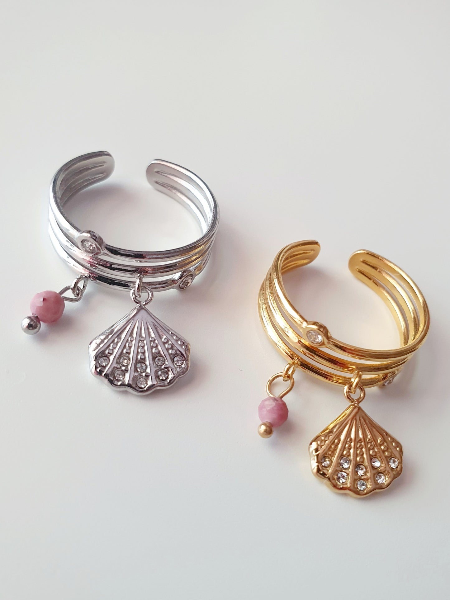 Bague breloque coquillage & perles roses - doré