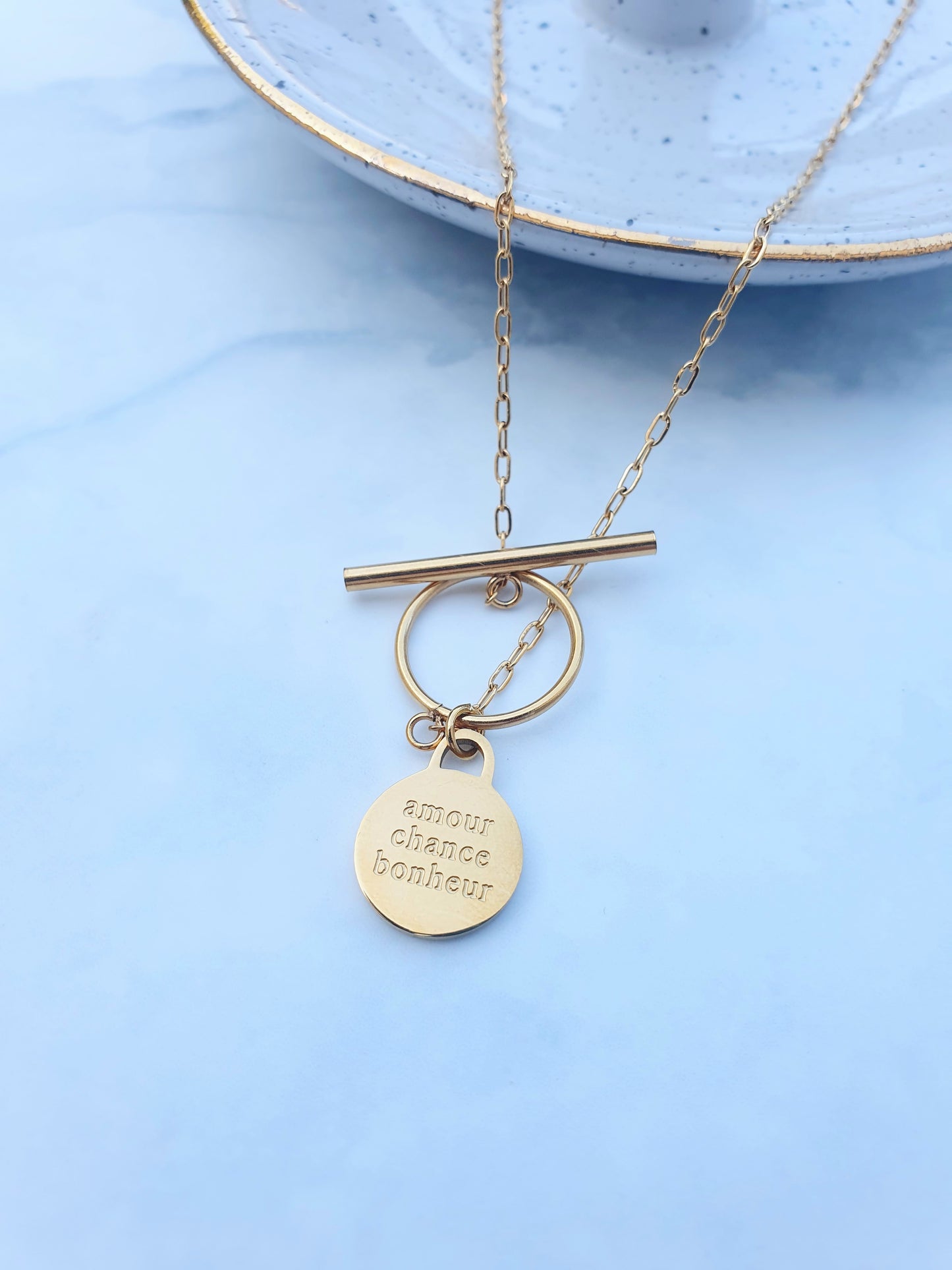 Collier médaillon AMOUR CHANCE BONHEUR - doré