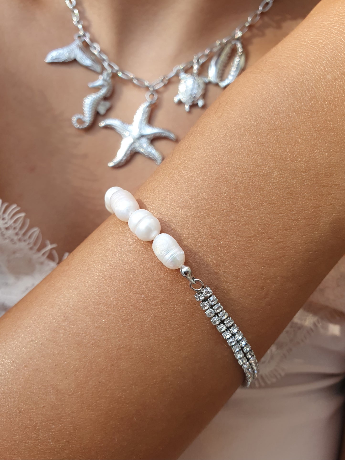 Bracelet perles d'eau douce & zircons - argenté