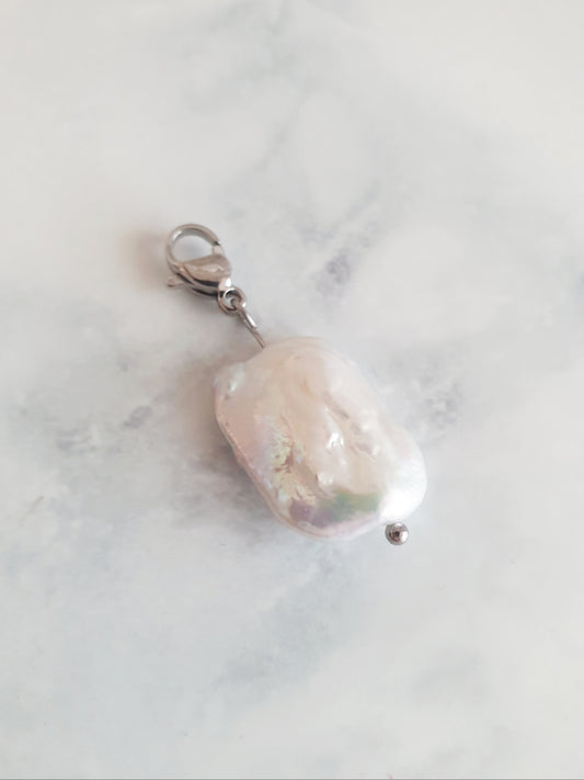 Charm luxe perle en nacre - argenté | Édition limitée