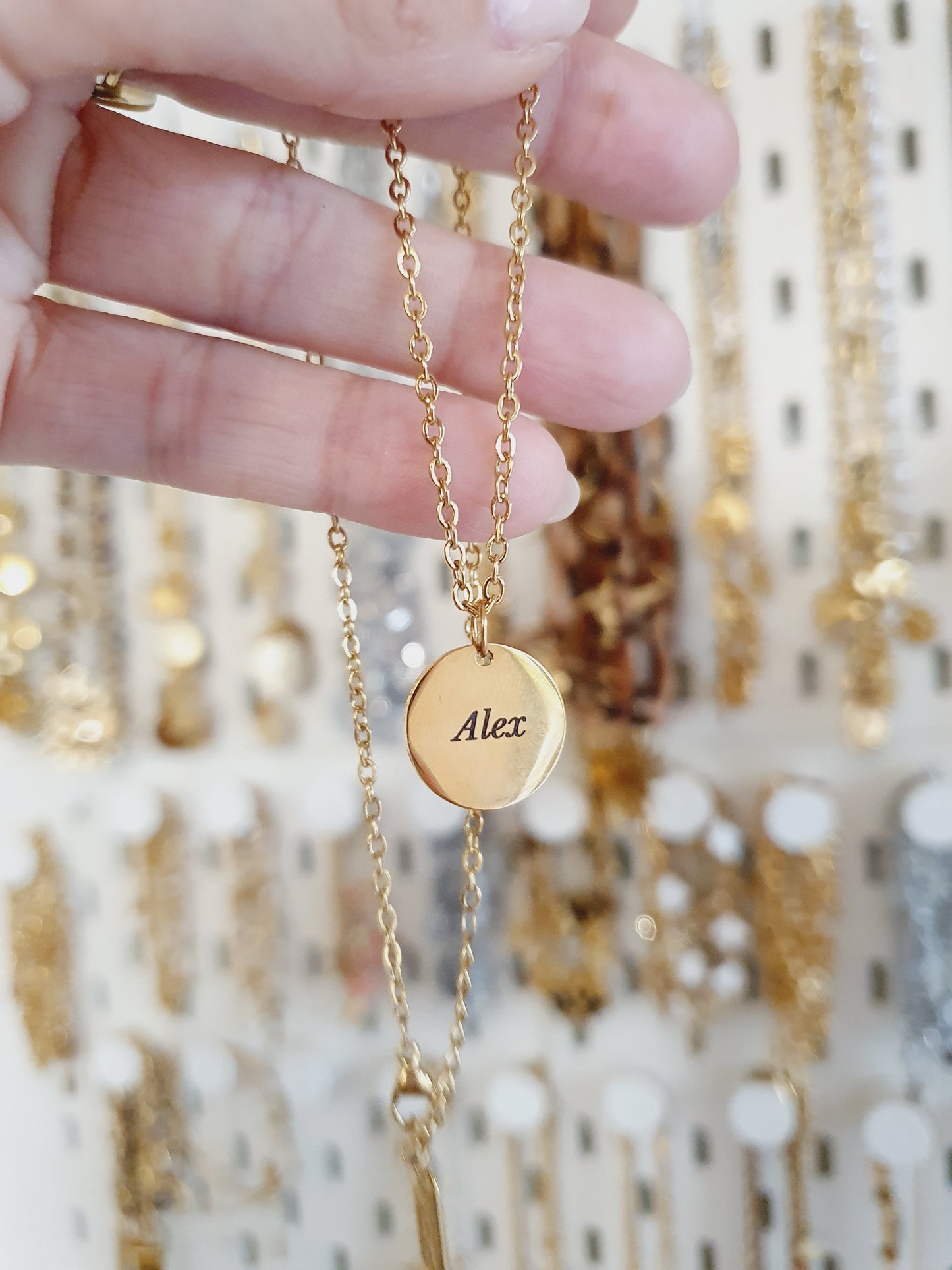 Collier médaillon à graver | coloris au choix