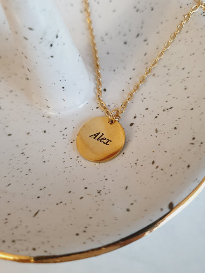 Collier médaillon à graver | coloris au choix