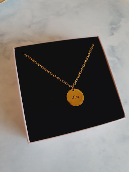 Collier médaillon à graver | coloris au choix