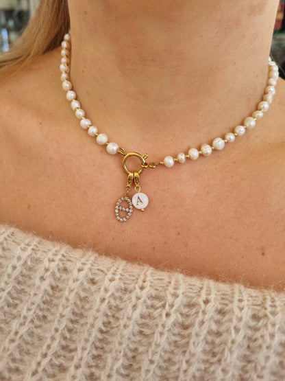 Collier en perles d'eau douce & petites perles acier (personnalisable) - doré